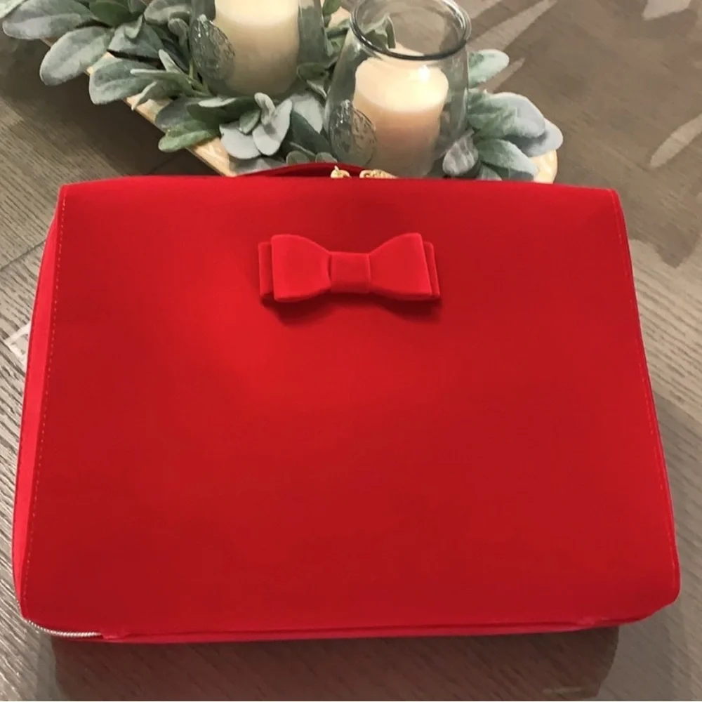 Estée Lauder’s Red-Retired Limited Edition Travel~Lingerie~Cosmetics Bag/Case🌿🆕🌿